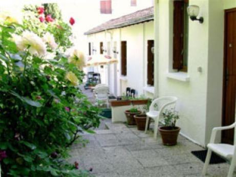 Arcantis Hotel Metropole Châtel-Guyon Buitenkant foto